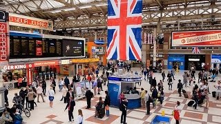 A Walk Through The London Victoria Station London England [upl. by Goldsmith]